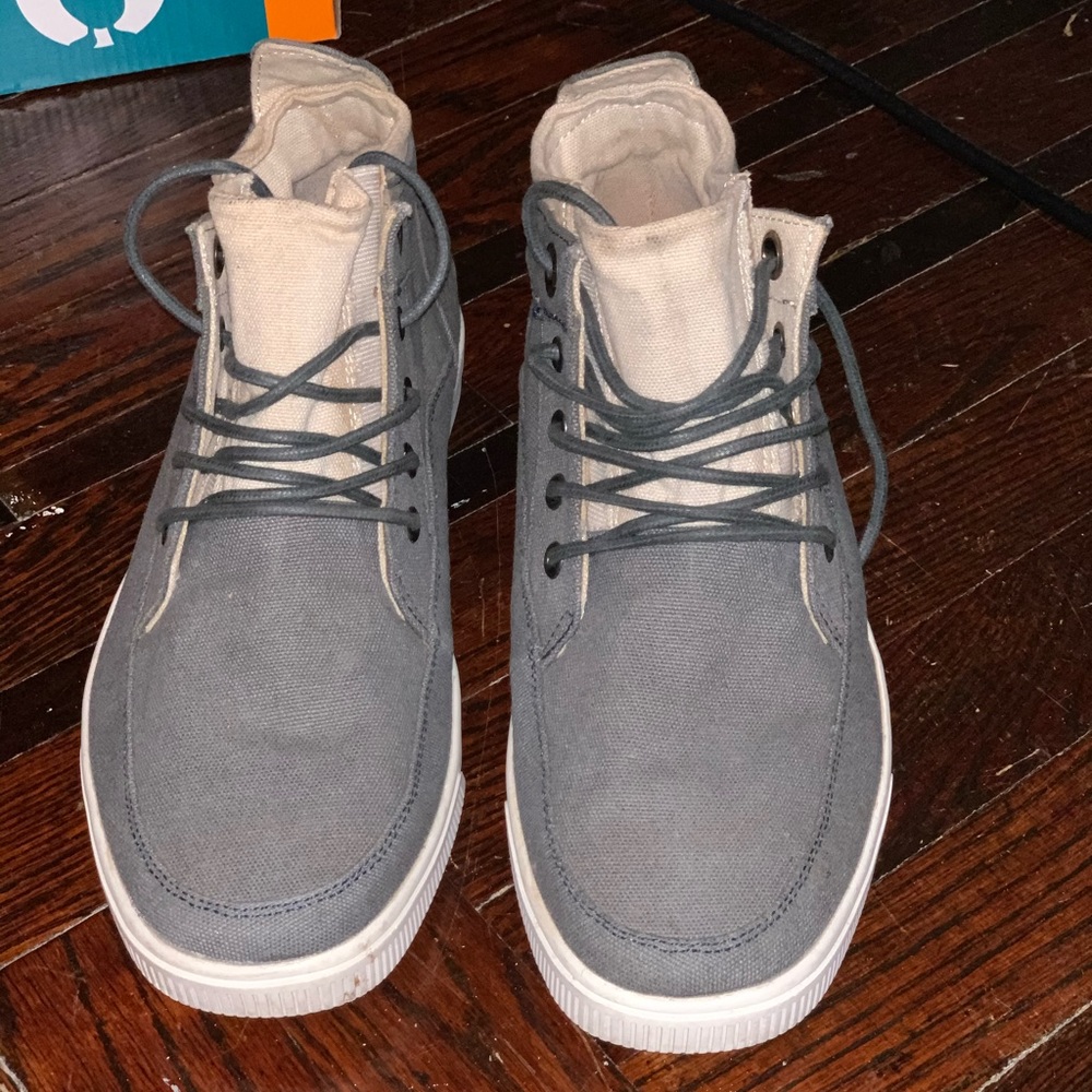 Men’s shoes